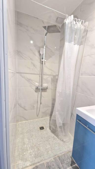 Appartement Hypercentre 301 +Wifi+Independant+ Cuisine Toilette Salle De Bain Privative فالنسيان المظهر الخارجي الصورة