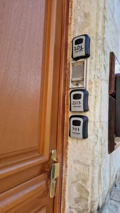 Appartement Hypercentre 301 +Wifi+Independant+ Cuisine Toilette Salle De Bain Privative فالنسيان المظهر الخارجي الصورة