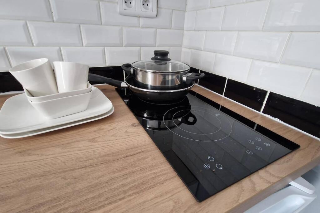 Appartement Hypercentre 301 +Wifi+Independant+ Cuisine Toilette Salle De Bain Privative فالنسيان المظهر الخارجي الصورة